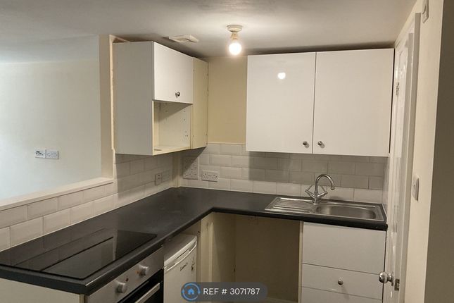 Flat, Acorn Lodge Lye Lane, St Albans photo 5