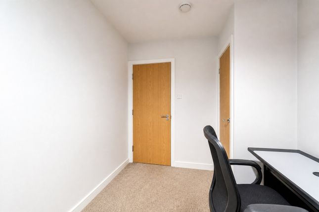 HUBERT ROAD, BIRMINGHAM photo 5