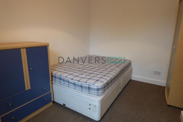 Terraced house to rent in Merton Avenue, Leicester