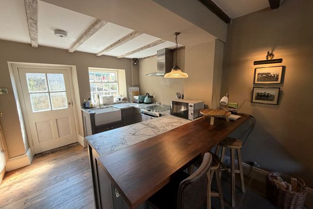 21, Westgate, West Yorkshire photo 4