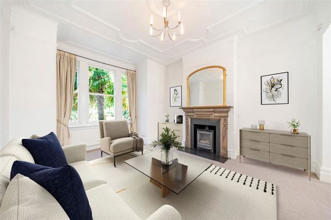 17, The Crescent, London photo 4