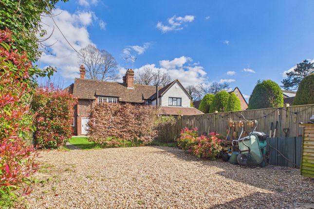 Masters Cottage, Nuthurst Street, Horsham photo 2