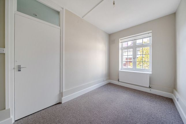 46 Anderson House,, Fountain Road, London photo 3