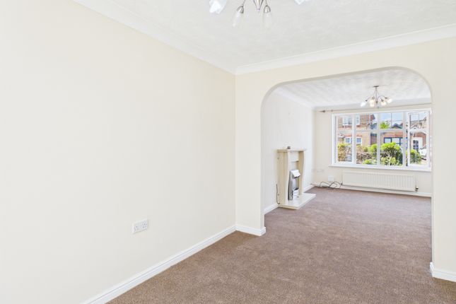10, Watermeadow Grove, Stoke-on-Trent photo 3