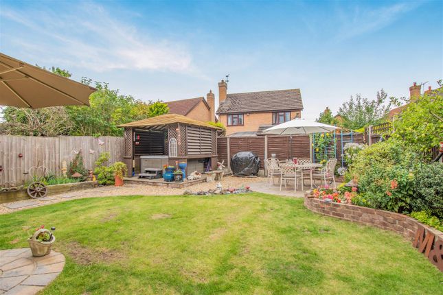 4, Priestley Drive, Larkfield photo 2