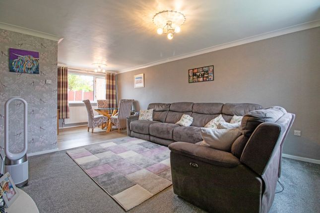 9 Huntingdon Crescent, Scunthorpe photo 3