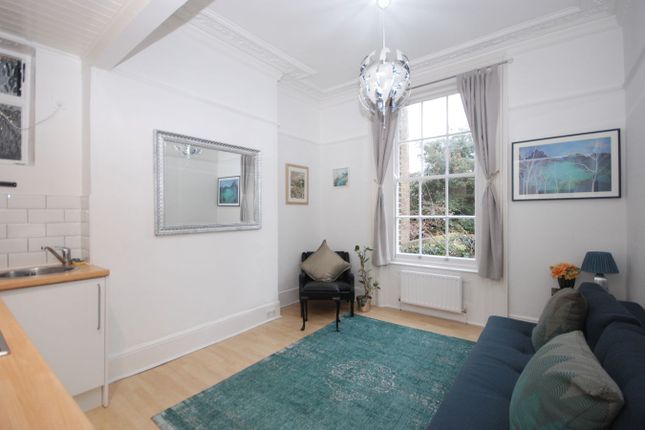 Acomb Court, Lansdowne Way, Stockwell photo 2