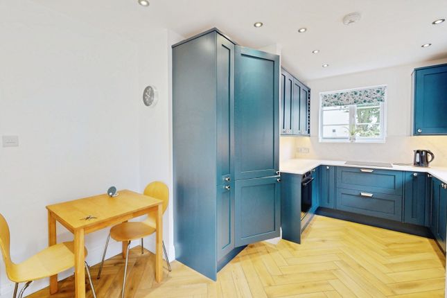 2, Anlaby Court, Cheltenham photo 3