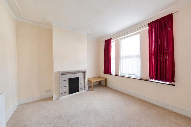 111, Hibbert Road, Walthamstow photo 2