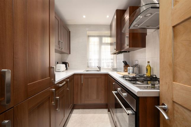 Flat 23, Warwick Lodge, Shoot Up Hill, London photo 3