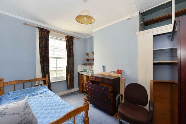 6, Brenthouse Road, London photo 3