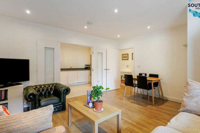 4 Nicholson Square, London photo 2