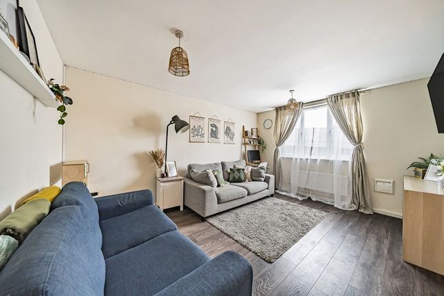Thumbnail Flat for sale in Shillibeer Court, Enfield, London