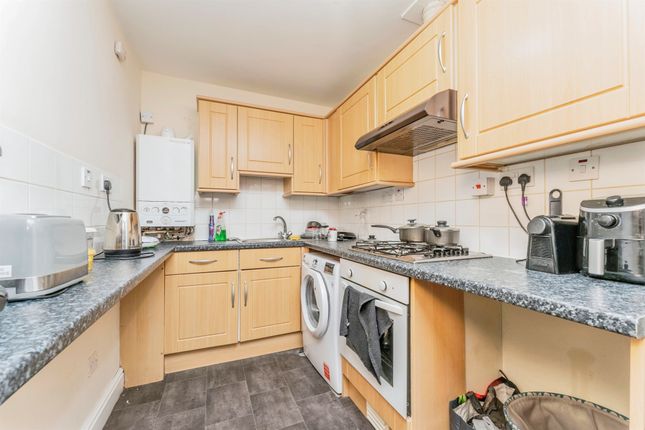Flat 8, Moss Court, Wellington Street, Kettering photo 3