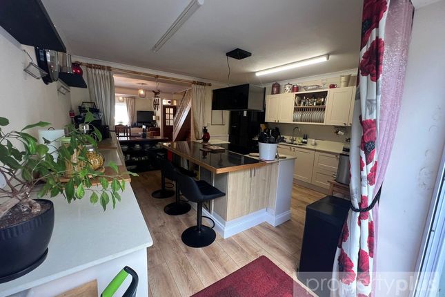 31, Aberllechau Rd, Rhondda Cynon Taff photo 4