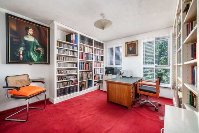 2-bed flat on 36, Nevill Court, Chelsea, £525,000
