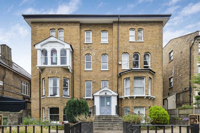 Thumbnail Flat to rent in Underhill Road, London