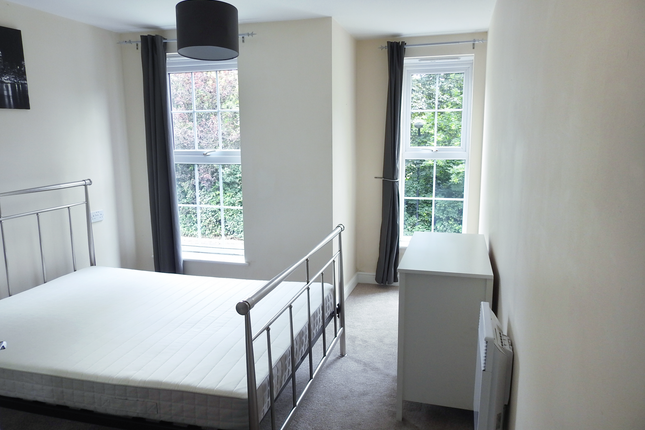 Flat to rent in Dunsley House, Hessle Road