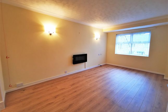 Flat for sale in Hounds Road, Chipping Sodbury, Bristol