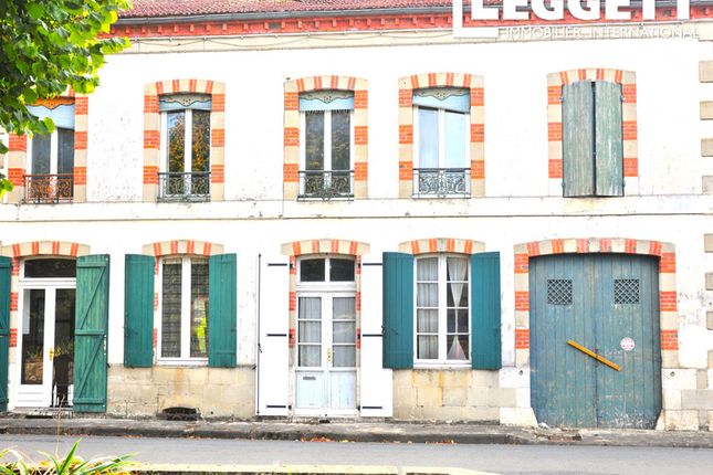 Thumbnail Villa for sale in Montauriol, Lot-Et-Garonne, Nouvelle-Aquitaine