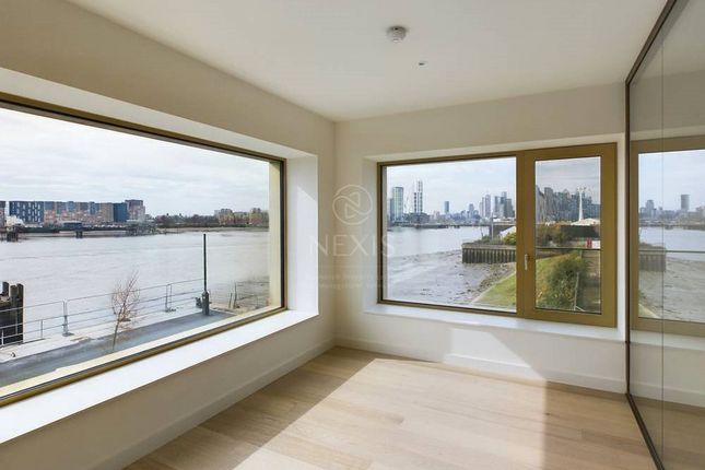 Flat to rent in Deanston Wharf, Riverscape