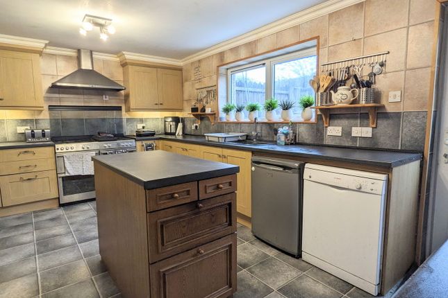 50, Helmsdale, Skelmersdale photo 2