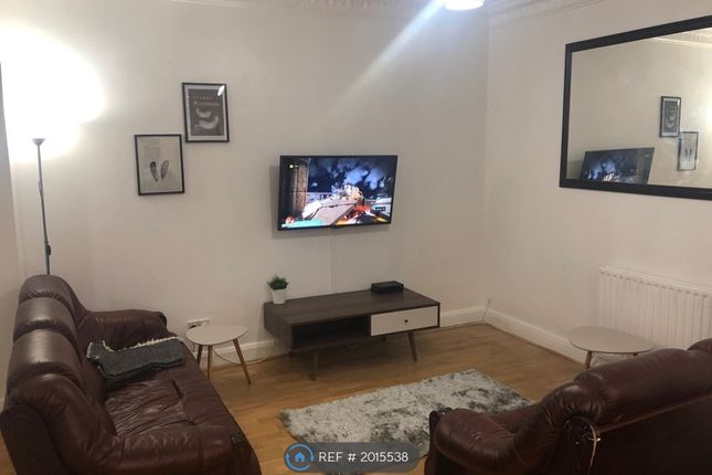 Room to rent in Eastern Avenue, Ilford