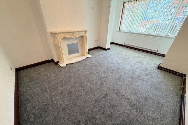 87, Ilkeston photo 2