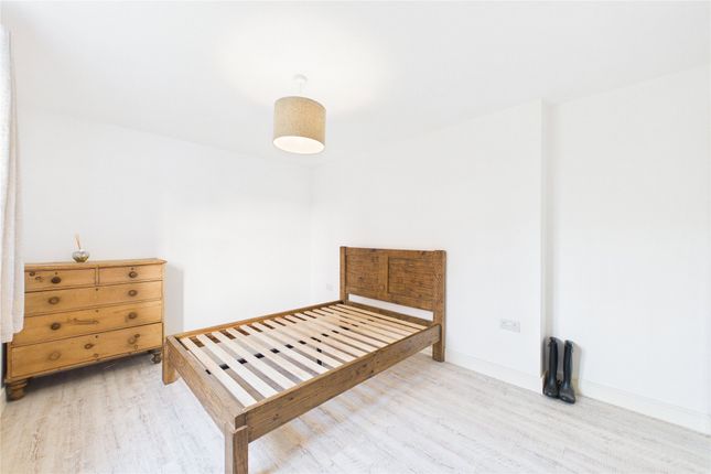 Flat 1, Bentley Court, 2, Skinner Drive, Wokingham photo 4