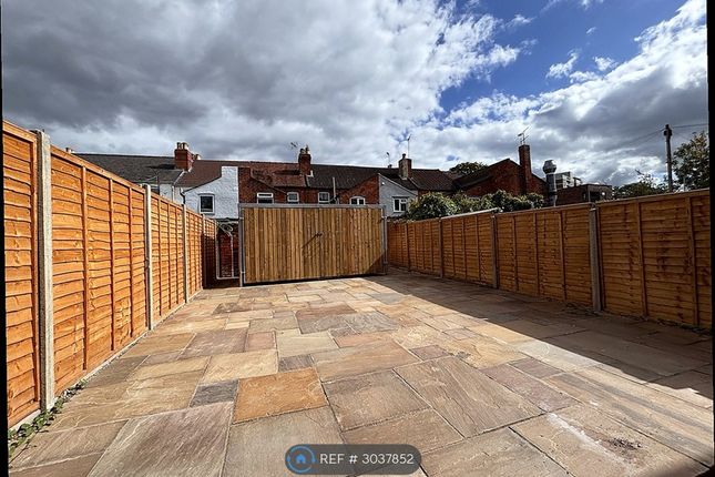 Kingsholm Road, Gloucester photo 5