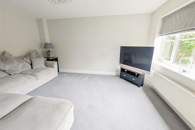 46, Old Common Way, Uckfield photo 3