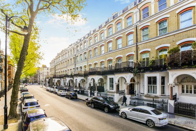 Flat to rent in Boltons Court, 216 Old Brompton Road, London