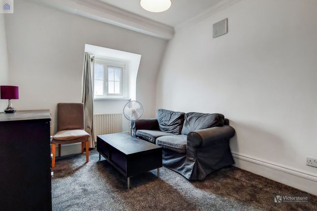 Flat to rent in Whitechapel Road, Whitechapel, London