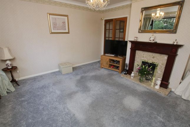 2, Norbreck Crescent, Doncaster photo 4