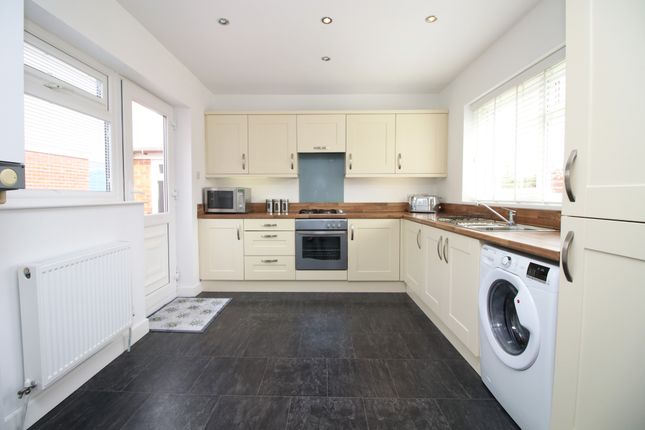 135, Sevenoaks Drive, Thornton-Cleveleys photo 4