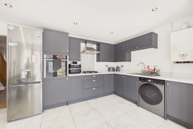 15, Herald Way, Barton-upon-humber photo 2