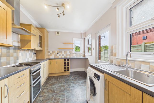 7, Clare Road, Maidenhead photo 4