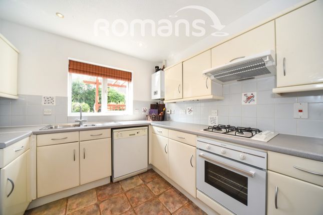 2, Sorrel Close, Berkshire photo 5