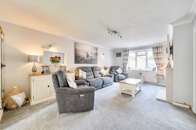 18 Long Barrow Close, Winchester photo 4