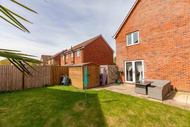 Detached house for sale in Robinson Crescent, Crawley
