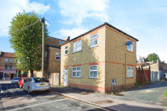 Thumbnail Flat for sale in Cuthbert Road, Walthamstow, London