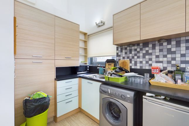 Flat 32, Bush House, Shooters Hill photo 4