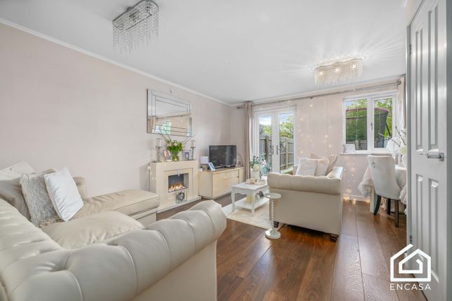 36, Lark Close, Birmingham photo 4