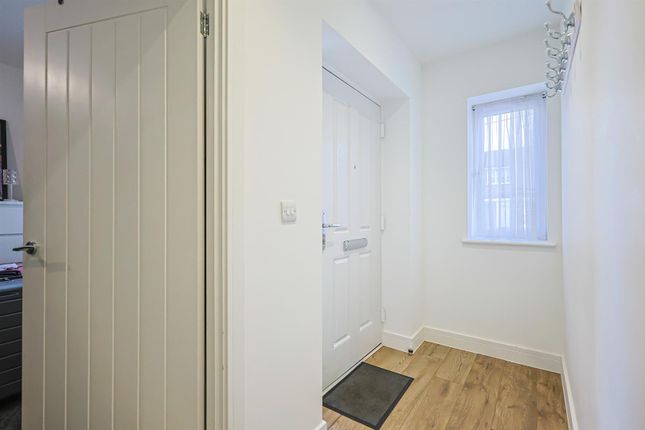 1A, Lancaster Road, Rayleigh photo 3