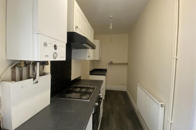 3, East Croft, Bradford photo 4