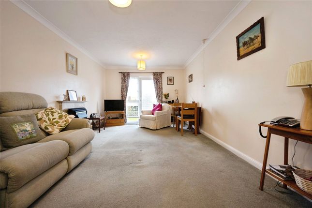5, Laburnum Court, Leighton Buzzard photo 4