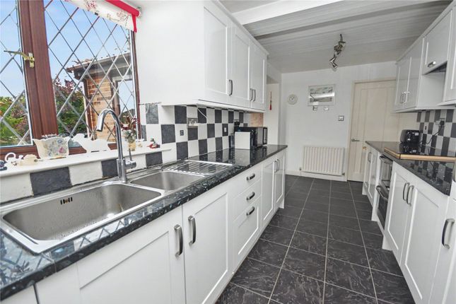 5, Haven Garth, West Yorkshire photo 3