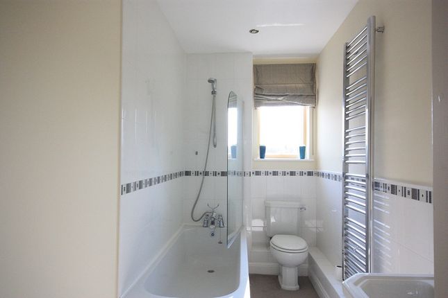 Flat 11, Tamara House, 30, Queen Ediths Way, Cambridgeshire photo 4