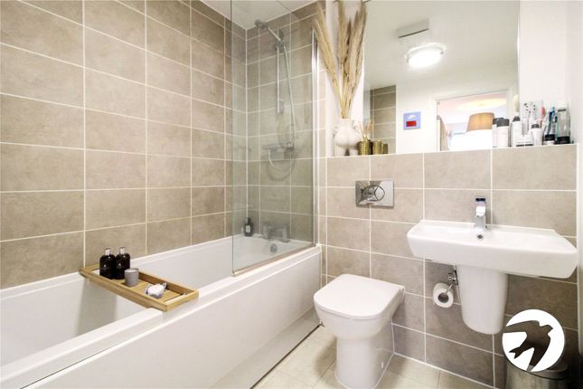 99, Lett Lane, Ebbsfleet Valley photo 4