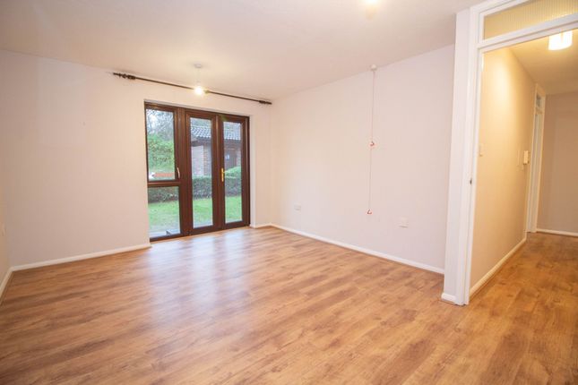 Flat 10, The Gables Ransom Close, Watford photo 4